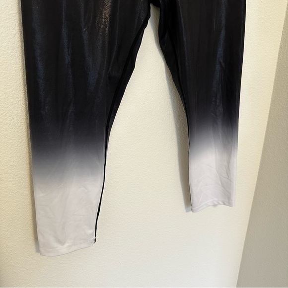 ZYIA Black Ombré Metallic Light N Tight High Rise Leggings Size 16-18 Women’s - Picture 4 of 8